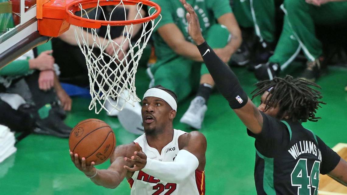Regresa Jimmy Butler y el Heat con un esfuerzo extra se toma la revancha en Boston

Read more at: elnuevoherald.com/deportes/nba-e…
<a href="/PedroJulio59/">Pedro J  Gonzalez</a> 
<a href="/miamiheatpro/">Miami Heat</a>