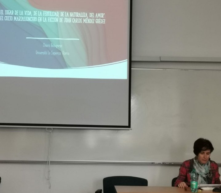 mendezguedez's tweet photo. Charla de clausura: "El lugar de la vida, de la fertilidad, del amor. El culto marialioncero en la ficción de Juan Carlos Méndez Guédez", con Chiara Bolognese, Universidad de La Sapienza.
@paginasdeespuma
@metailie
#literaturalatinoamericana
#ladiosadeagua
#lesvalises https://t.co/utpwWgbn8t