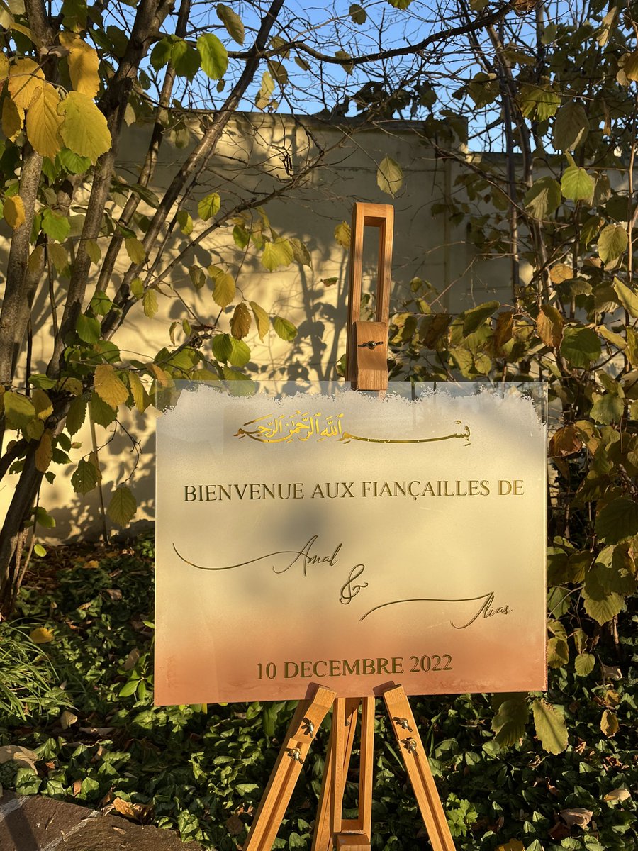 albcreation_'s tweet photo. Sublimez votre mariage et gardez en un magnifique souvenir avec cette plaque de bienvenue ✨🤍
Entièrement personnalisable 
IG : resinebyb https://t.co/1ANju7YGpY