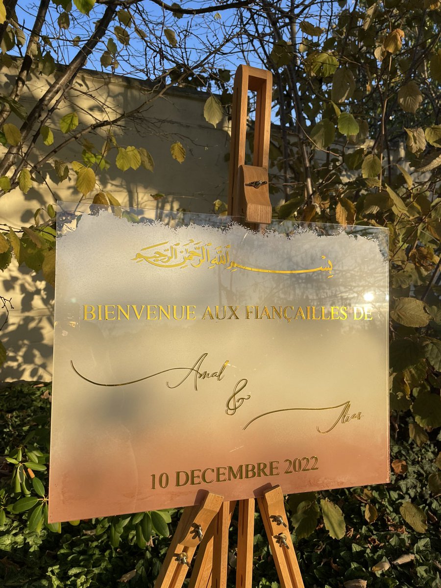 albcreation_'s tweet photo. Sublimez votre mariage et gardez en un magnifique souvenir avec cette plaque de bienvenue ✨🤍
Entièrement personnalisable 
IG : resinebyb https://t.co/1ANju7YGpY