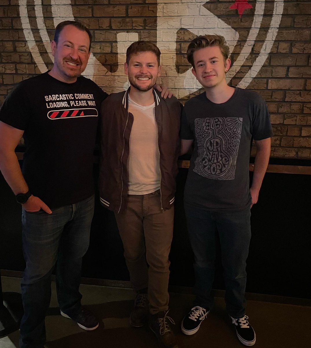 AeRoss's tweet photo. Great meeting Drew Lynch last night and making new friends at our table! My son enjoyed meeting and talking to Drew for a bit so will call it a successful trip. https://t.co/L0OaRT7yN5