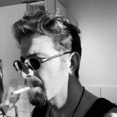 Juniversi's tweet photo. #NouvellePhotoDeProfil https://t.co/vukqn9ZbCt