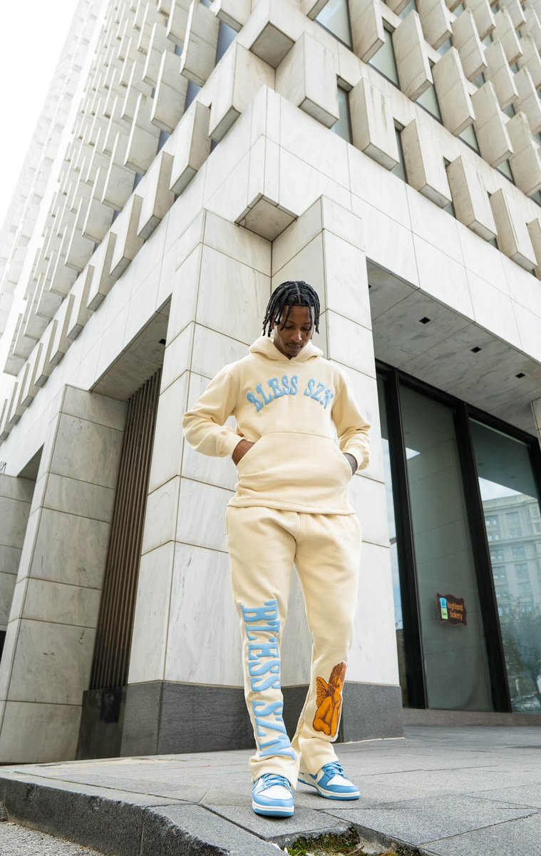 Took a year off but we back

Exclusive drop tomorrow at 12pm
Blessszn.com