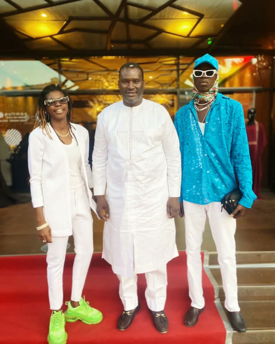 MohamedKagnass1's tweet photo. #Dakar_Fashion_week,
La mode africaine en marche... Bonne continuation.
#Culture
#Jeunesse 
#Innovation 
#20_ANS. https://t.co/ur6syuJ4z2