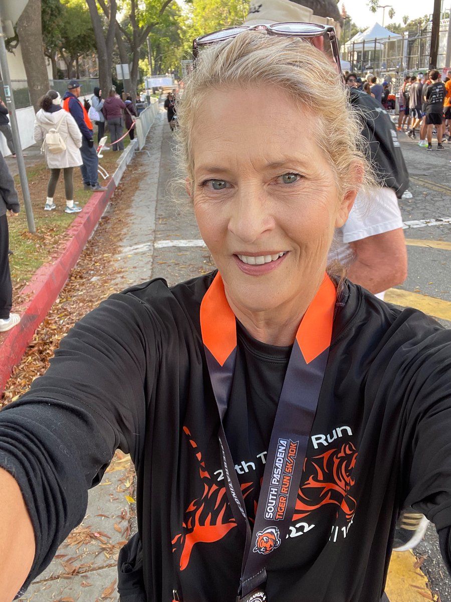 debmilfordyoung's tweet photo. 5 k done! I still got it! #tigerrun https://t.co/23gsfutWFi