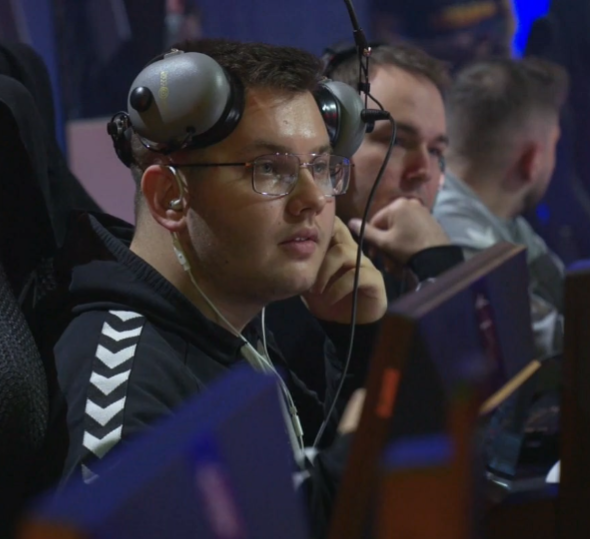 illuminargaming's tweet photo. Znajdź różnicę 🤔
#FinalPLE https://t.co/jRP0Ml5vG3