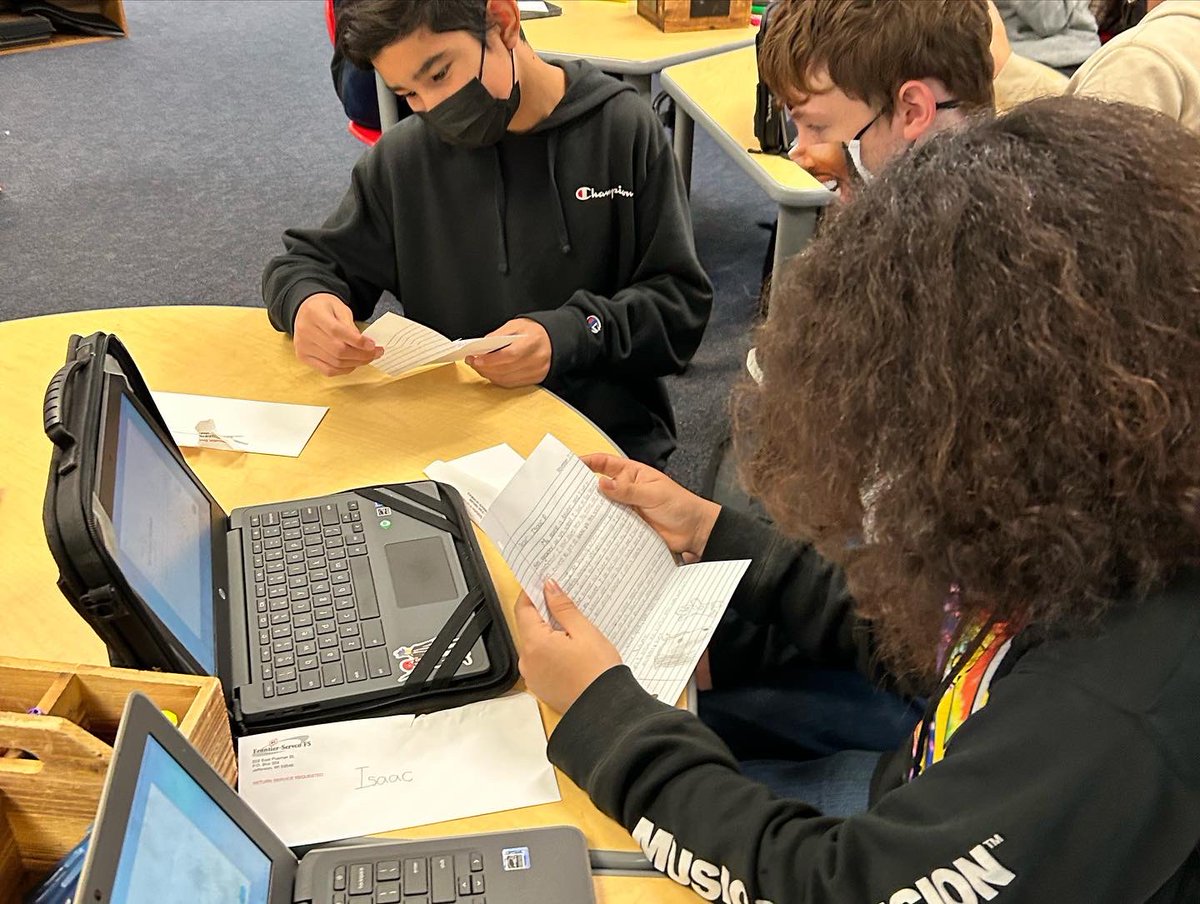 Jessica Serna tweet media