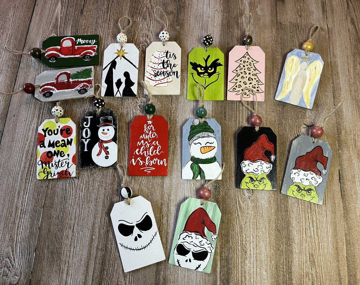 tayloragates's tweet photo. My painted ornaments sold like hotcakes and I’m so so sooo thankful 🥹🥹 https://t.co/WiRrKpZdT4