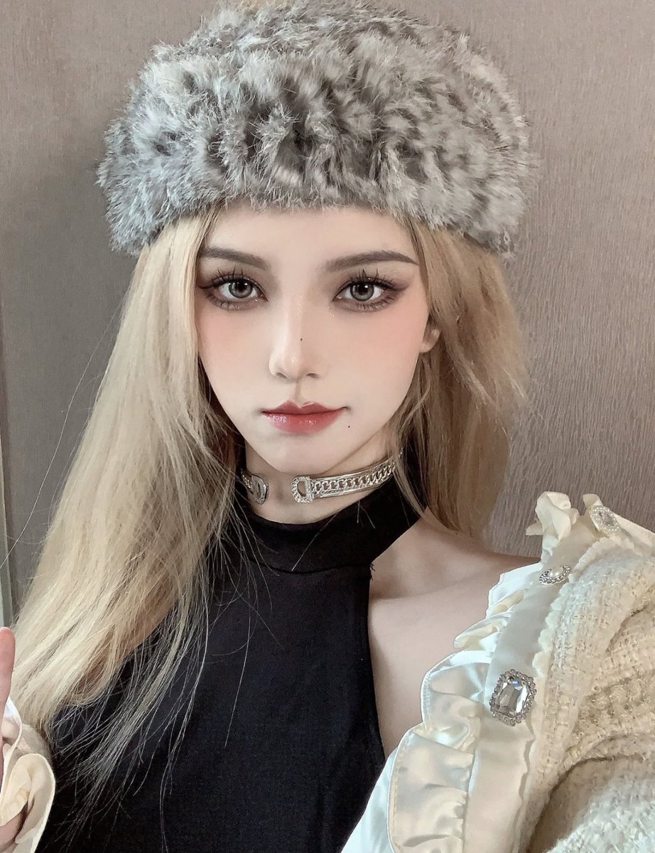 mandychannft's tweet photo. Hi guys, it’s been a while that I’ve last posted. I am still around but lately been stuck with many things with the artwork. Having to deal with some life time issue relating to my asset. I believe everyone can relate in this broken crypto market.Take care everyone! #NFTCommunity https://t.co/09kkJae30I