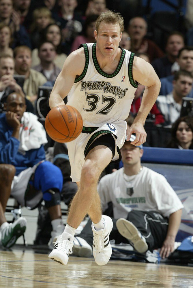SPeters__'s tweet photo. @Grady “The Mayor” Fred Hoiberg https://t.co/kNX6Ox1EtB