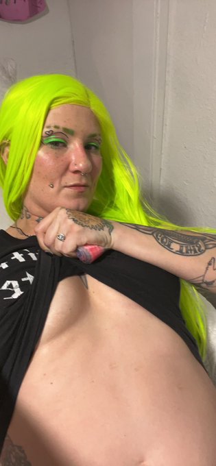 Just saying hi! https://t.co/fupYGZYEpE<a href="/tag/manyvids"class="tags"><span>#manyvids</span></a>