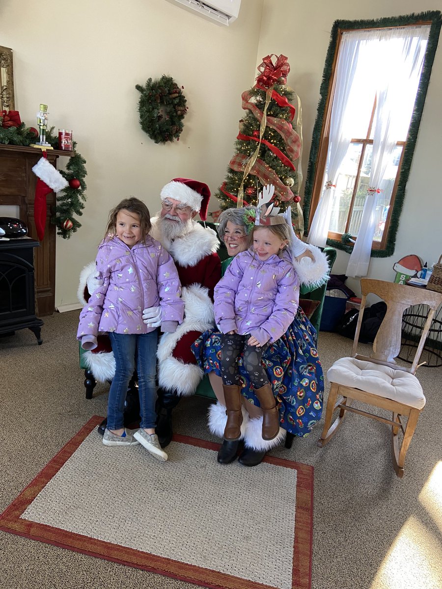 Christmas card opportunity! See Santa and Mrs Claus in Cumberland! #Weihnachsmarkt