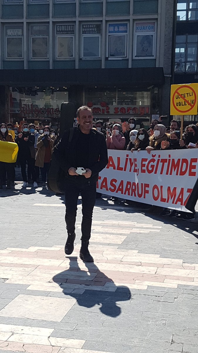 Sevgili Haluk abi <a href="/haluklevent/">Haluk Levent ( Ahbap Ekibi )</a> Saat:23.30'da Twitter Spaces odasında toplanıyoruz. Bir çok siyasetçi, gazeteci ve sanatçı aramızda olacak. Senin de aramızda olmanı çok istiyoruz. Bizi kırmazsın biliyoruz.😊❤️ En kısa zamanda Ankara etkinliğimizde olacak.😊
#YüzbinÖğretmeninSesi