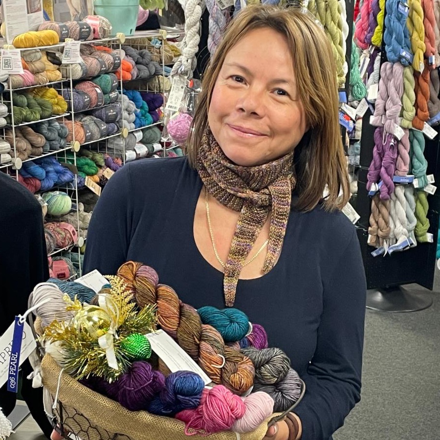 EmysYarns's tweet photo. More #HolidayGift Knitting Ideas: The #SophieScarf. This is "hot right now" on Ravelry and with one skein of #MalabrigoCaprino and US4 needles, you can knit this in just a few hours! Thanks to Claudia for being our beautiful model! #EmysYarns #Knitting #Yarn #Handmade #Yarn https://t.co/P8QU8sBlqd