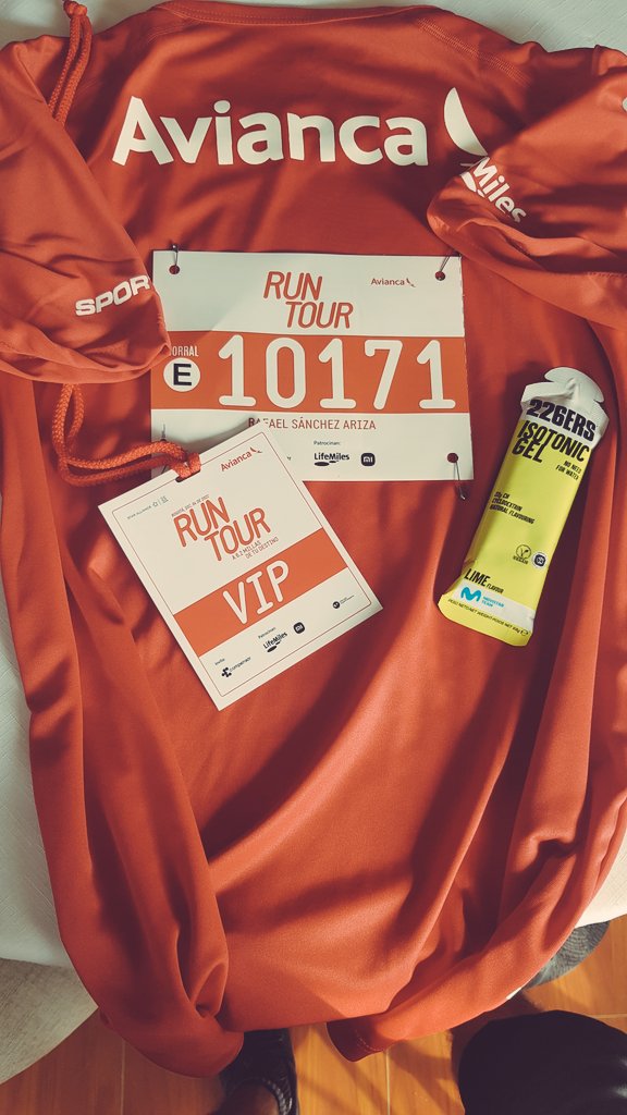 rsanchezariza's tweet photo. Nos vemos mañana #runtouravianca @Compensar_info @Avianca @LifeMiles @XiaomiColombia #FelizSabado https://t.co/vhsGkotTEb