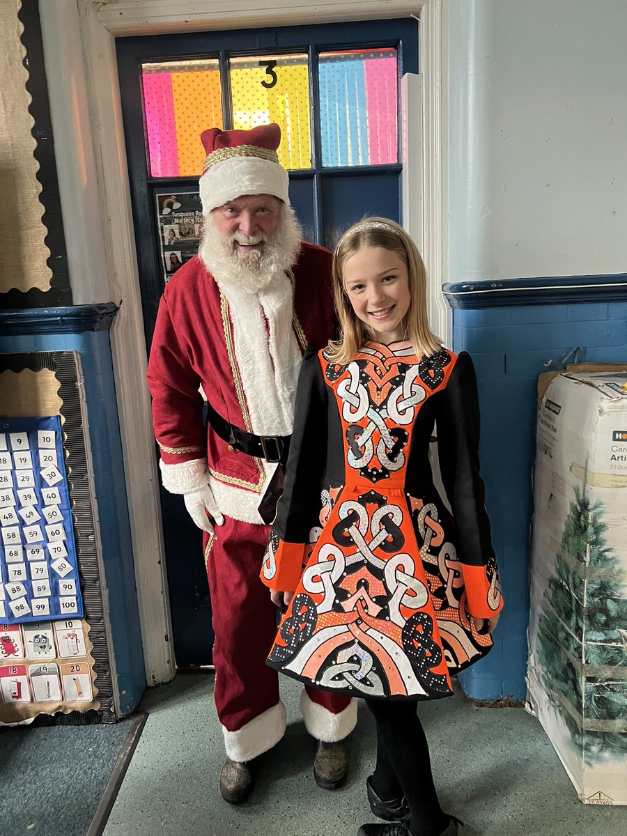 StAelreds's tweet photo. What a fabulous afternoon dancing for @Westernpta at the @PrimaryWestern Christmas Fair! We loved the festivities 🎄☘️ #local #Harrogate #christmasfair #pta https://t.co/1UXoS77k4S