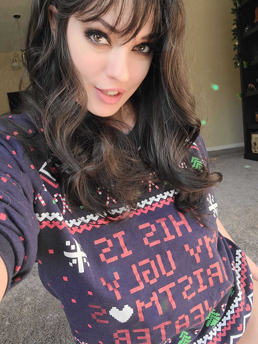 Lilah Vale On Twitter Do You Like My Ugly Christmas Sweater