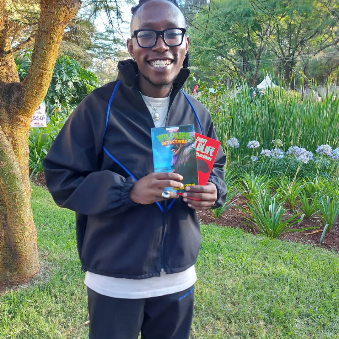 Storymoja's tweet photo. @Bensoulmusic did it. Yes, got his copy! Have you yet?
Call us at;0733 838 161 to get a copy of the SUDEF Wildlife Detectives Series
#customeroftheday #books #bookstagram #solkids https://t.co/rbKzker7QR