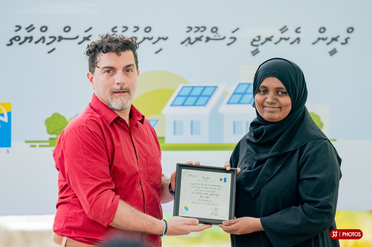 MvNids's tweet photo. Supported by @theGEF in collaboration with @UNDPMaldives Today we have Launched Green Energy Project. The project aim to end the burning of fossil fuel at the Nadella Waste M.C. while Converting the energy used at the Center into renewable energy.
🌞🅾️🅾️🌞 https://t.co/jGOmakLUpn