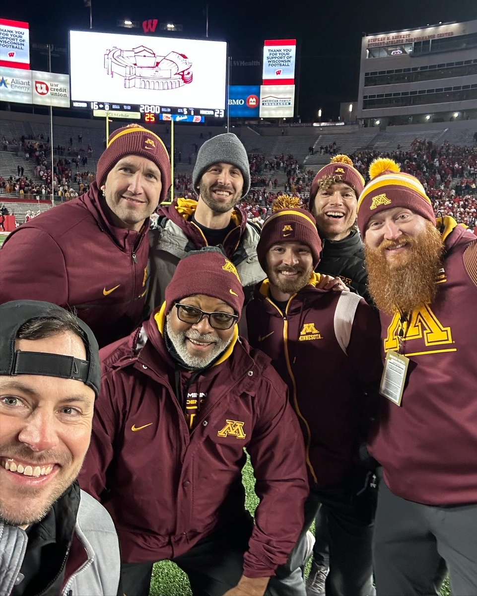 MhfvRes's tweet photo. Our @MHealthFairview D1 Fellow, @mbouche_5 traveled to WI with the @GopherFootball team. After the win, our @gopherathmed crew celebrated with #paulbunyansaxe

Want to be a part of our team? We're accepting applications now until January 15th!

#sportsmedicine 
 #physicaltherapy https://t.co/QWRMmCiDpW