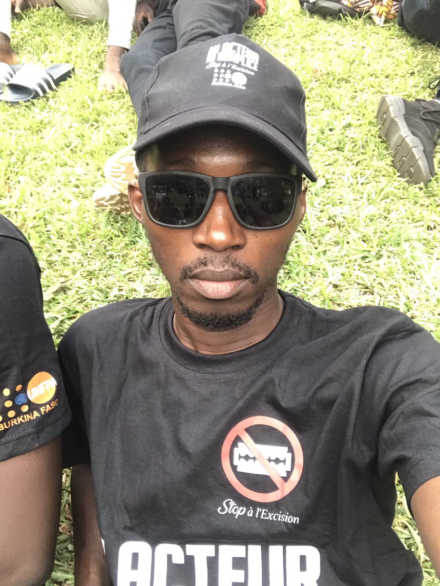traore_ousseni's tweet photo. 200 jeunes réunis pour dire non aux MGF.
Ce dimanche 03 décembre nous étions plus de 200 jeunes réunis à Ouagadougou pour dire non aux mutilations génitales féminines.
#AIESECBF #UNFPABF #brisonslesilence https://t.co/wgeCMKbbPn