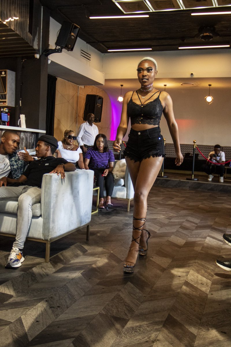 RTS_Fashion's tweet photo. #RunTheseStreets2022 #RunTheseStreets https://t.co/Cgb7LrYHJ4