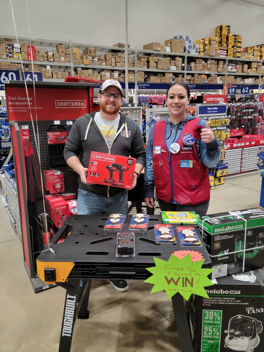 Had a great time talking to customers about gift ideas today at westernhills lowes. Got our winner today. <a href="/shanejthompson/">Shane Thompson</a> <a href="/BlueTeam_R21/">Lowe’s Region 21</a> #winterfest#giftideas