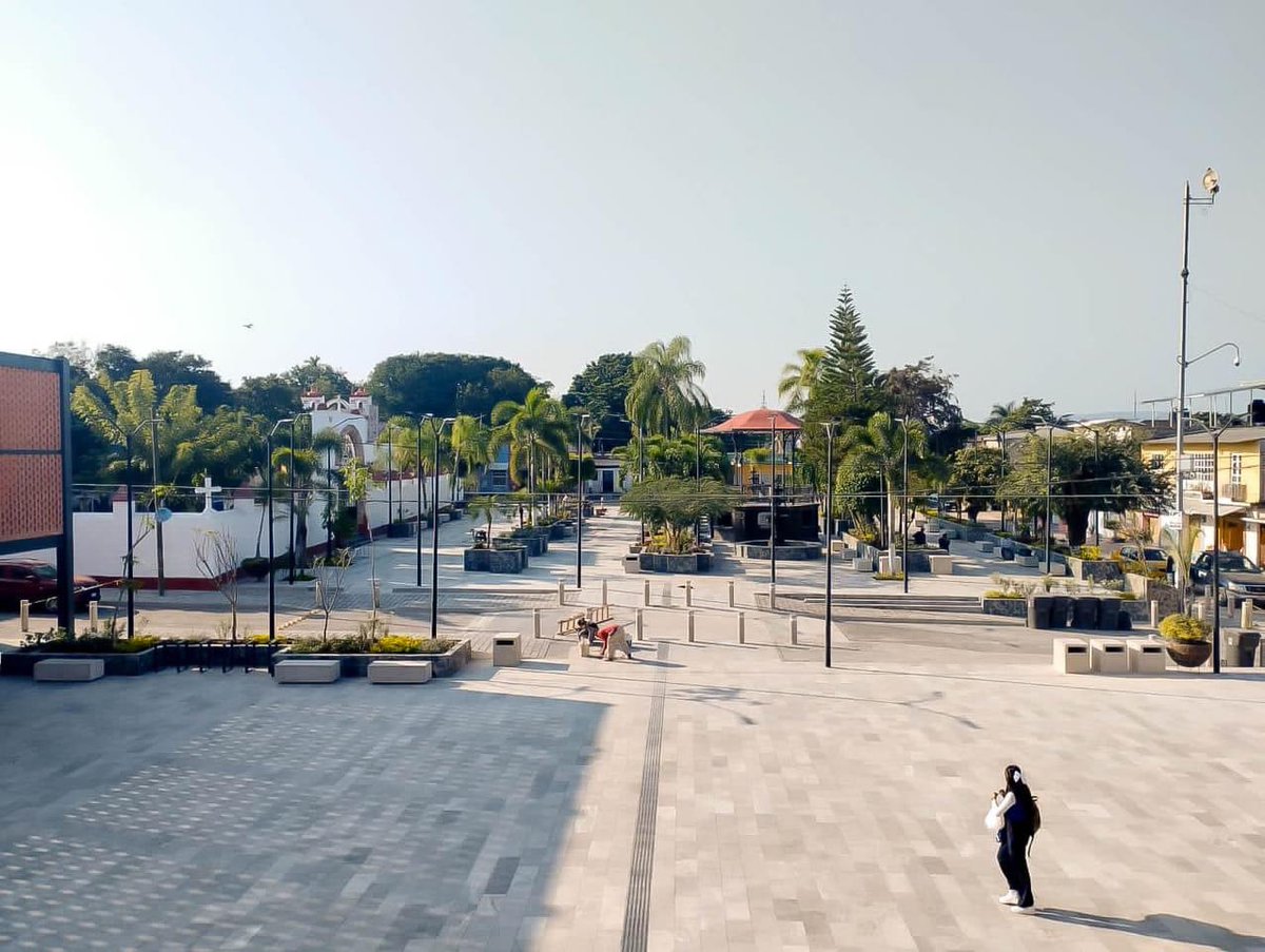 SG_Morelos's tweet photo. Recorre gobierno del estado obras que #SEDATU realiza en Miacatlán 

·  Los trabajos que se llevan a cabo son: ciclovía, casa de cultura, kiosco y plaza municipal con cancha de basquetbol

➡️ Leer más: https://t.co/gB6RPTJEjJ https://t.co/CFMcuQ7r5w