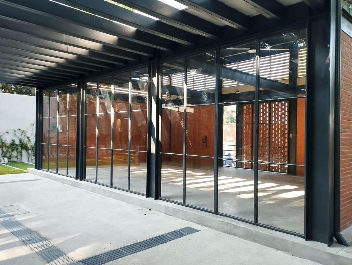 SG_Morelos's tweet photo. Recorre gobierno del estado obras que #SEDATU realiza en Miacatlán 

·  Los trabajos que se llevan a cabo son: ciclovía, casa de cultura, kiosco y plaza municipal con cancha de basquetbol

➡️ Leer más: https://t.co/gB6RPTJEjJ https://t.co/CFMcuQ7r5w