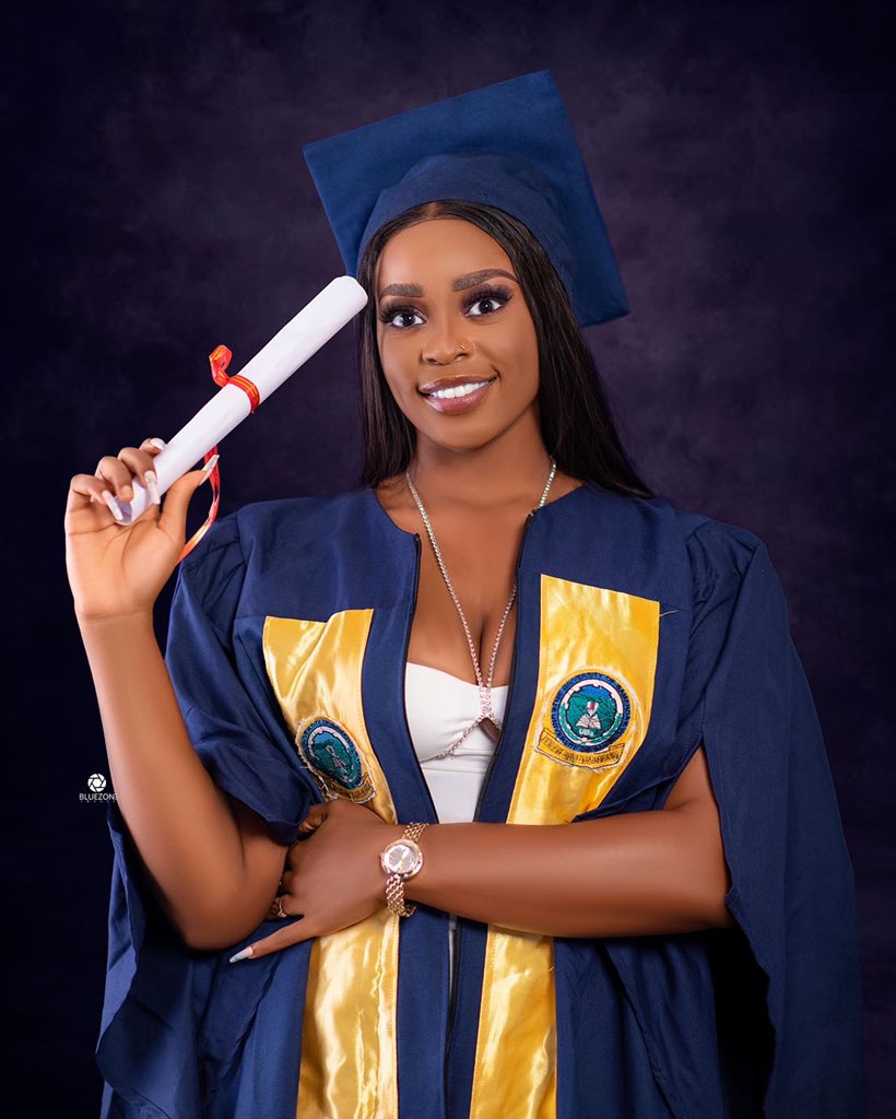 laribae237's tweet photo. From grace to grace🎉🎁congratulations 🎉🎊 https://t.co/xNNq02ToFx