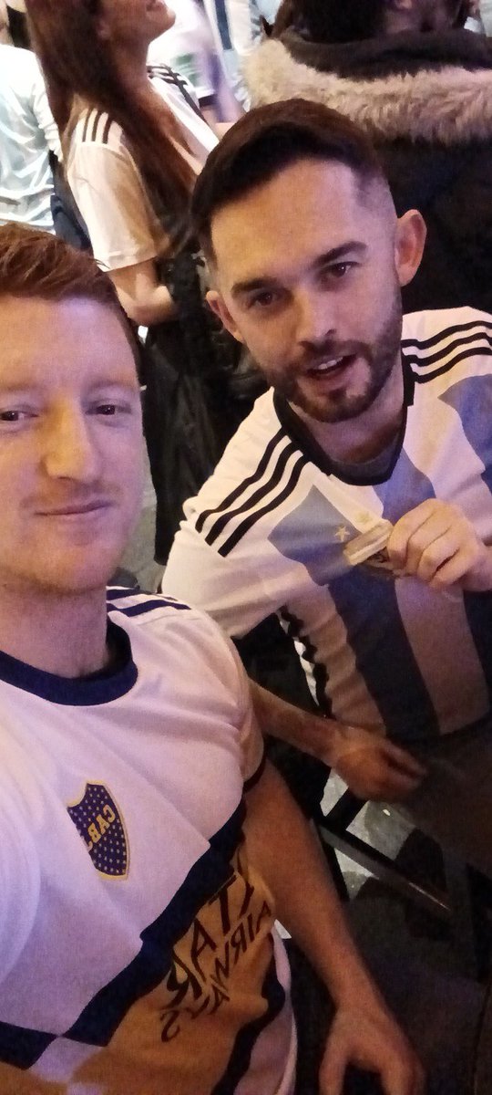 gingersabu's tweet photo. @gunneral2 Times square..Argentines are taken over so bought jerseys so stay in bar and avoid the scenery and tell em tat tony Kelly is better then messi https://t.co/IvC8w5gr7P