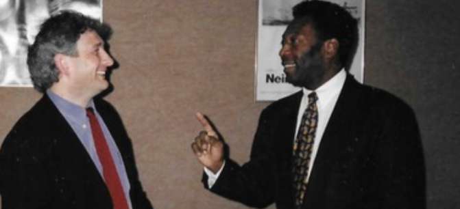 Hope the news from Brazil isn't as bleak as it seems. Pensando no Rei #Pele.