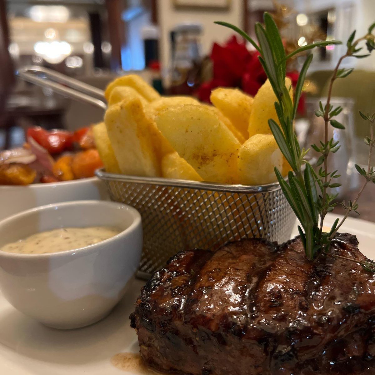 Welcome to The Edward Hotel 🏨 Brasserie Restaurant 🍽️

The food has blown my pallet to a whole new dimension. 

This is the place to be for your family summer vacation 😎🌞

Visit southernsun.com for more information ℹ️ 

#SunBreaksSummer #ExperienceLife <a href="/SouthernSunGrp/">Southern Sun</a>