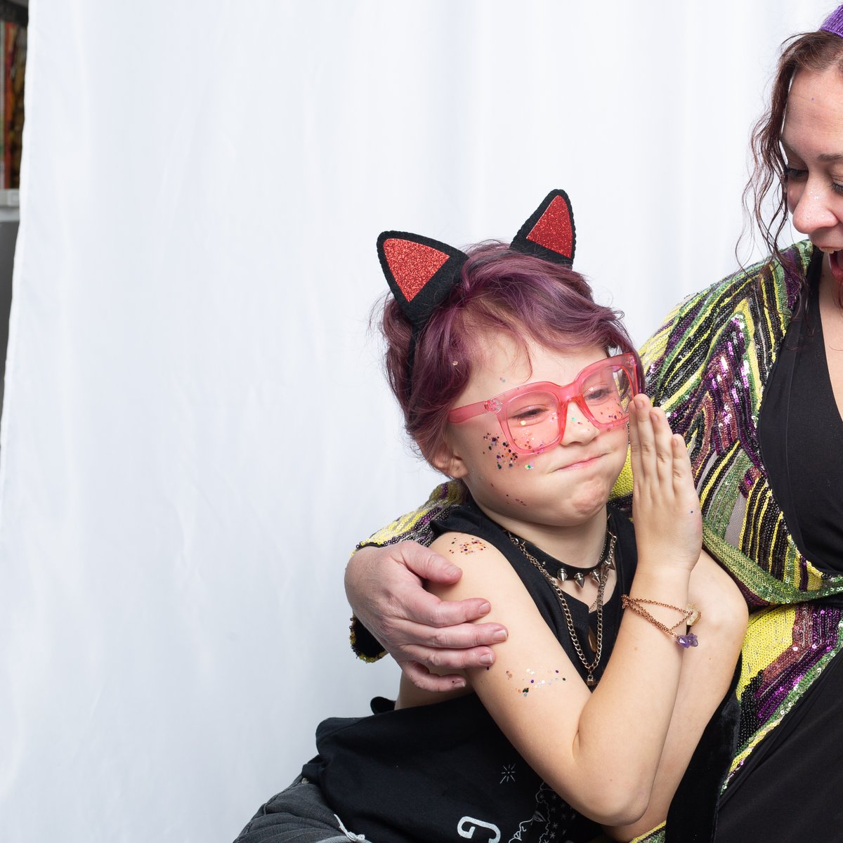 Glitter Box N. O. tweet media