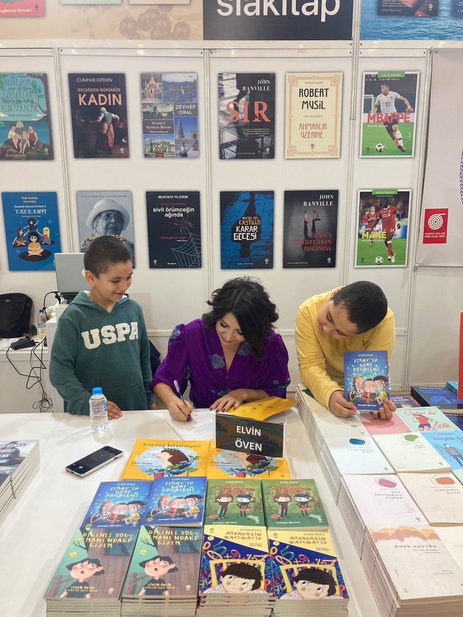 Yazarlarımız Mahmut Şenol, Ümit Zileli,Zeynep Oral, Feyza Hepçilingirler ve Elvin Öven İstanbul Kitap Fuarı'nda okurlarıyla buluştu.

Yazarımızı yalnız bırakmayan okurlarımıza teşekkür ederiz 🤗
#İstanbulKitapFuarı #tüyap #siakitap <a href="/Locus_Classicus/">Mahmut ŞENOL</a> <a href="/zynporal/">Zeynep Oral</a> <a href="/feyzahep/">Feyza Hepçilingirler</a> <a href="/elvin_oven/">Elvin Öven Güçbilmez</a>