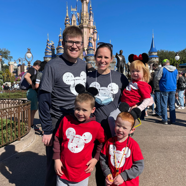 aVoice4ALS's tweet photo. Matt has #ALS 
Wants to live long enough so kids remember him

Asking #FDA to give he &amp; #MAYO neurologists chance to share evidence that #NurOwnWorks

⬇️Press Release
https://t.co/lz2fgrwxAx

⬇️Sign Petition
https://t.co/S2NhIvuD3L

#DisneyWorld50 #MickeyMouse #NurOwn #vacation https://t.co/UT9O0s279d