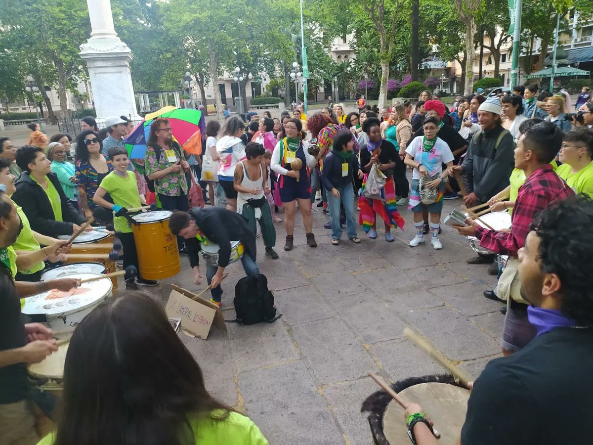 Pueden visitar la web para ver las fotos de la primer jornada del Cuarto Encuentro LesBiTransInter Feministas, Venir al Sur.
Uruguay, 2022.

¡Gracias al aporte fotográfico de les voluntaries! 💜

veniralsur.org