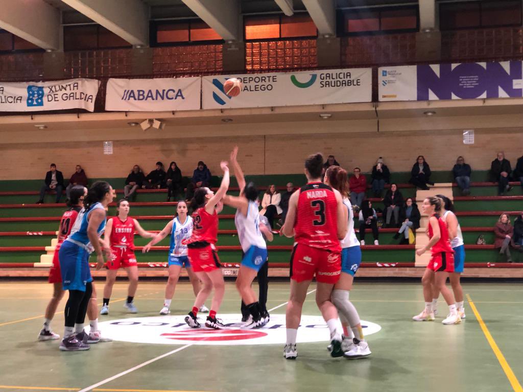 ccvedrunaou's tweet photo. ⛹🏻♀️#1DivisionNacionalFeminina
⏳1Q
🏀Codigalco Carmelitas
🆚@EnsinoLugoCB
🔢23-19
🔴DIRECTO: https://t.co/Egl5dVNYTl
#SFACCV #1DNF
#oOBXECTIVOéMEDRAR https://t.co/mToIGENuz3