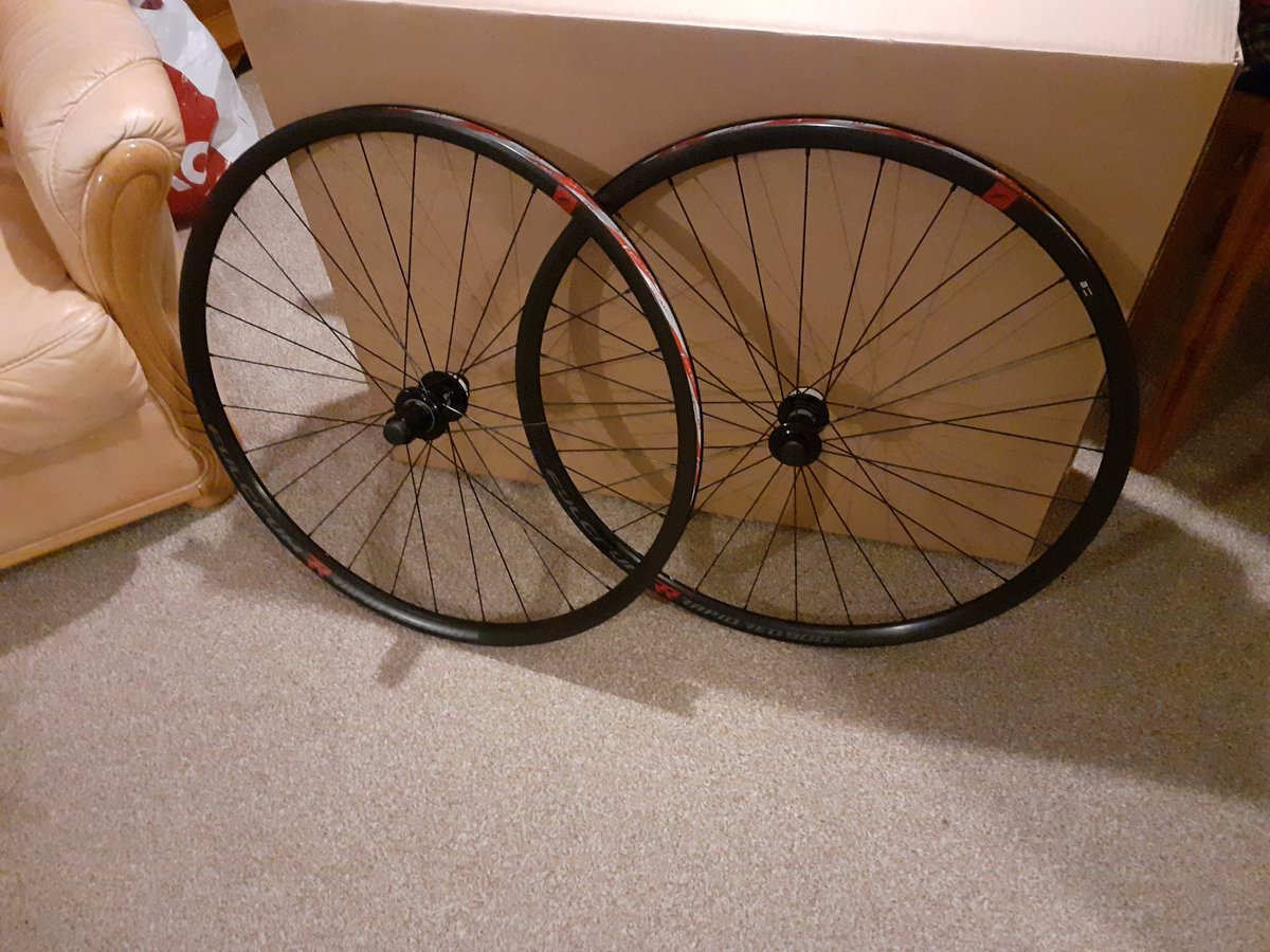 CB_cycles's tweet photo. They're here! #Fulcrum #RapidRed #ukcyclechat #cycling 😍 https://t.co/QTZiO2rHOL