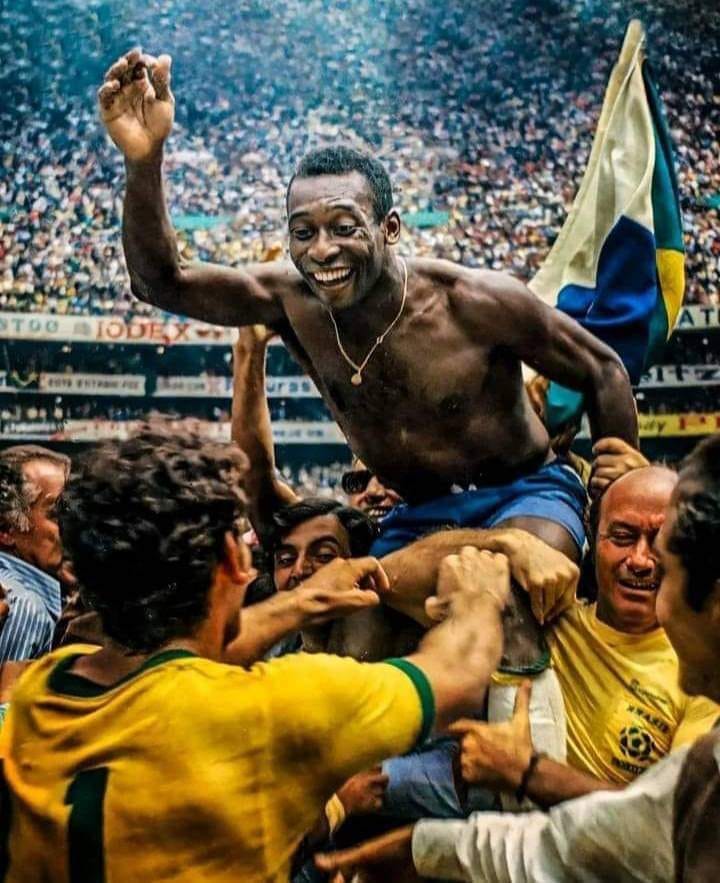R.I.P Pelé the Legend of football 💔
Brazil icon Football legend Pele 🇧🇷 💔
1940-2022 😔🥺
#pele #brazil #brazilian #legendoffootball #brazilicon