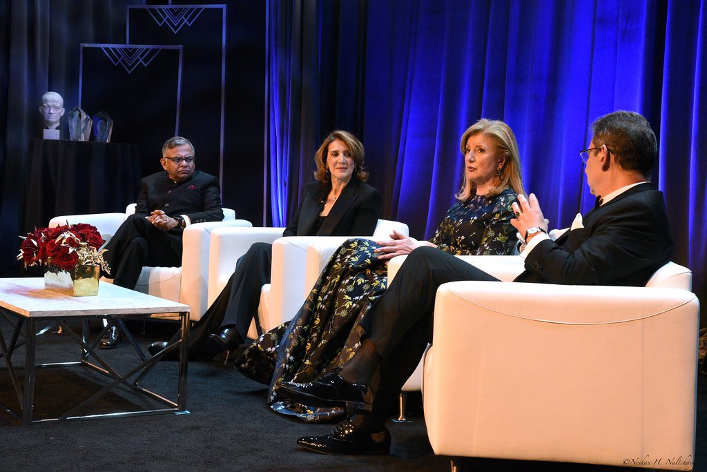 BCIU's tweet photo. Thank you to @Thrive Global Founder and CEO @ariannahuff for her insights in discussing what Leading with Purpose means with our Eisenhower Award recipients. #BCIUGala https://t.co/dm1v21hDb3