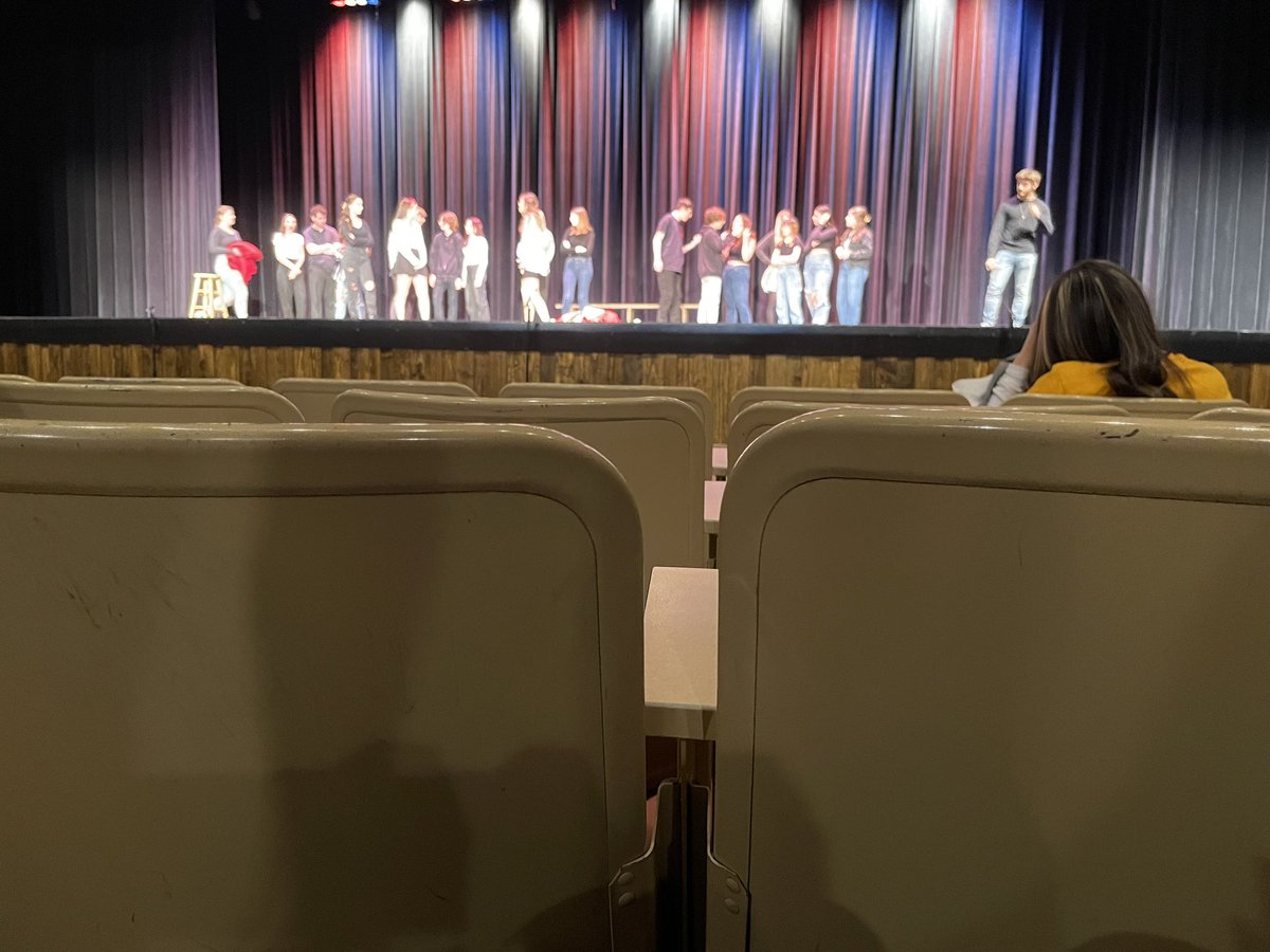 leleed_1's tweet photo. gossip cast is so hot tbh. #pamemefest22 https://t.co/SJmWObE1Z2