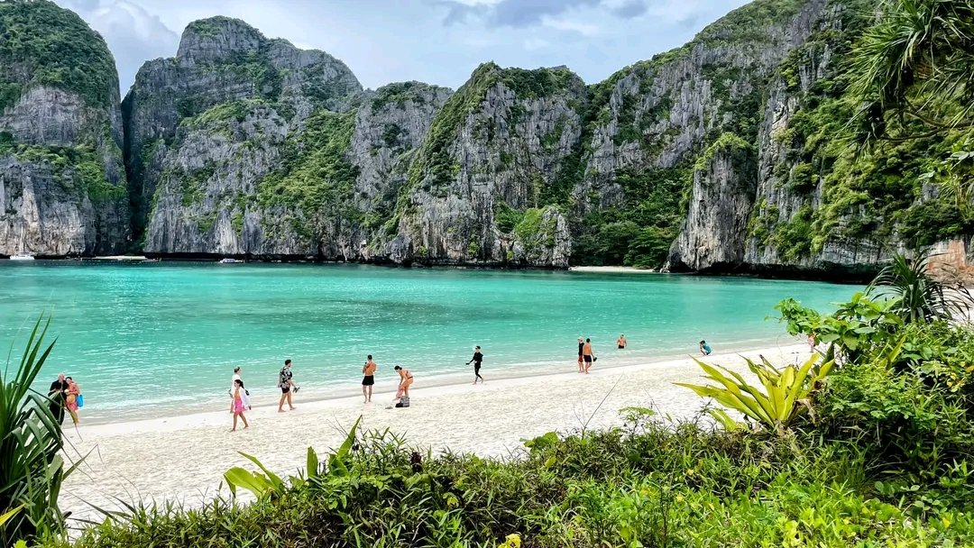 Invite you to visit my hometown Krabi Thailand facebook.com/10346712156396…