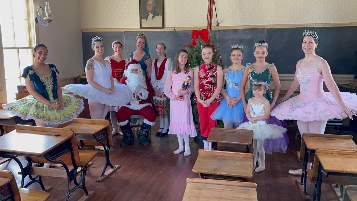 BCHistory_KSOil's tweet photo. Thank you Everyday El Dorado for capturing this picture! 

Make sure to be at the Kansas Oil Museum to see the El Dorado Dance Center performance at 6:30 PM during our community feed! https://t.co/HLG2zOKg3d