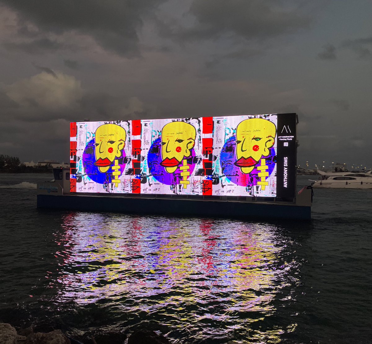 asimsart's tweet photo. Floating Pixels 👾🌊 https://t.co/xZr7KfPeVj