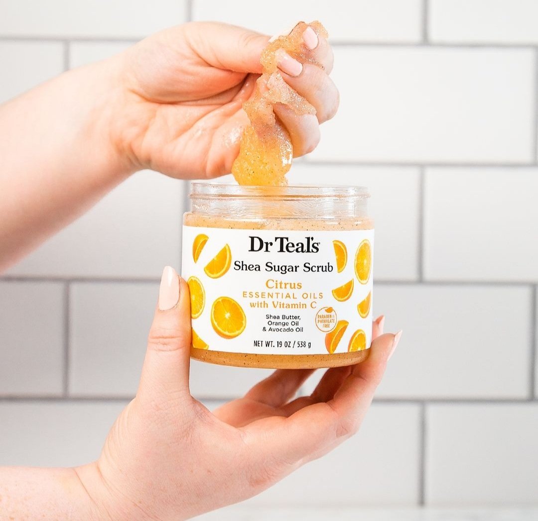 Meekogoo's tweet photo. @unusualphyna 💜Packed with essential oils and vitamin c, our Shea Sugar Citrus Scrub is  great for keeping your skin feeling refreshed and soft. And it smells amazing.
Price 
N7,500
🌀To order 
👉Send dm to 09135865219
✅Instagram : #dewittycosmetics_ng 
✅Location : Lagos https://t.co/1jR2B9FCS6