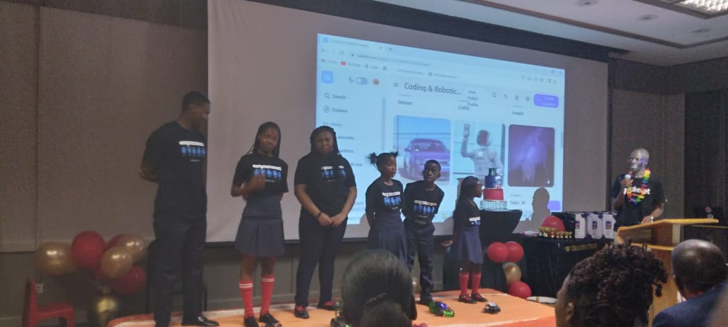 elabstem's tweet photo. A great day for E-lab and our community
#Stem 
#Pricegiving
@wakelet @MisbahGedal @Amy_Wakelet @JBDbiz https://t.co/RsZeFmCezN