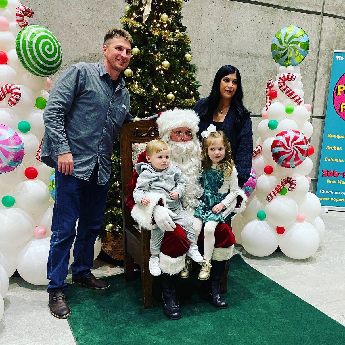 WheelingNailers's tweet photo. Santa &amp; Mrs. Clause have come to #WesBanco Arena! Stop by and tell Santa what you want for Christmas! We know the #Nailers are on the Nice List, are you? 📄🎅🧑‍🎄 https://t.co/kF8rVe42lO