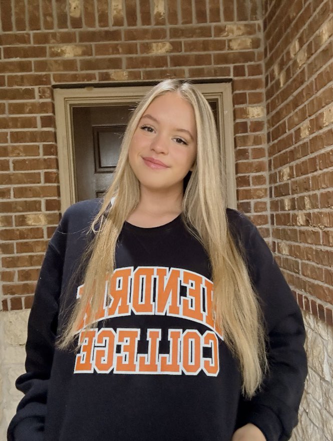 dobson_sierra's tweet photo. I am super excited to announce that I have verbally committed to continue my education and play soccer at Hendrix college! Looking forward to the next chapter!⚽️🧡 https://t.co/PWmnUIBApJ