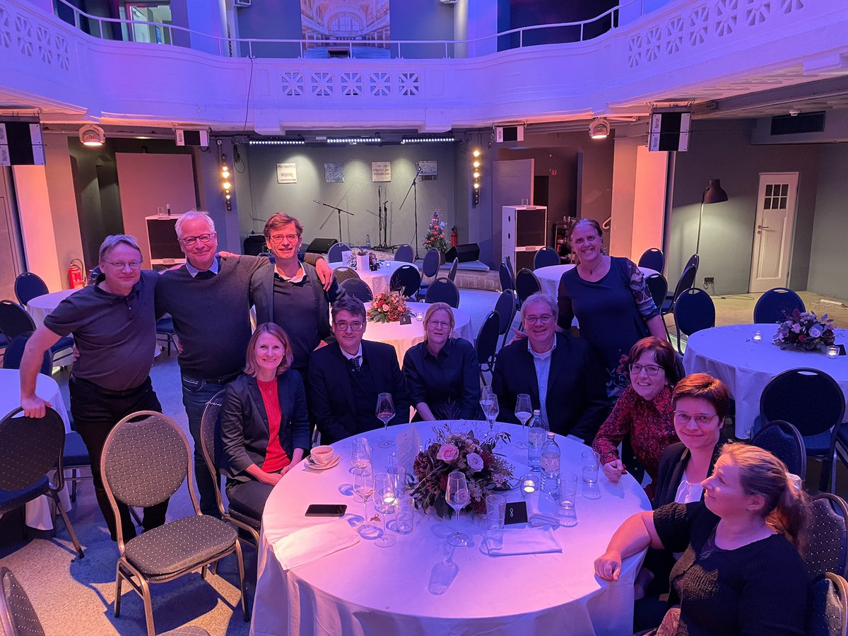 Tobias Hölscher (@tobias_holscher) on Twitter photo Dear Michael: Happy Birthday! We, from Dresden <a href="/NCT_UCC_DD/">Nationales Centrum für Tumorerkrankungen Dresden</a> and Oncoray thank you a lot for the great party in Heidelberg, <a href="/_MichaelBaumann/">Michael Baumann, MD</a>! Dear Michael: Happy Birthday! We, from Dresden <a href="/NCT_UCC_DD/">Nationales Centrum für Tumorerkrankungen Dresden</a> and Oncoray thank you a lot for the great party in Heidelberg, <a href="/_MichaelBaumann/">Michael Baumann, MD</a>!